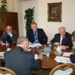 Alois Malý, JUDr. Václav Roubal, Mgr. František Vonderka, ing. Milan Taraba a dr. Zdeněk Pernes s ministrem Babišem