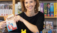 Netradiční dárek? HRY PRO DOBROU PAMĚŤ <a onclick="javascript:pageTracker._trackPageview('/downloads/wp-content/uploads/2025/12/hry.jpg');" href="https://www.rscr.cz/wp-content/uploads/2025/12/hry.jpg"><img class="alignnone size-medium wp-image-26958" title="hry" src="https://www.rscr.cz/wp-content/uploads/2025/12/hry-300x290.jpg" alt="" width="300" height="290" />…</a>
Pravidelné procvičování paměti je pro seniory důležité. Pomáhá udržovat jejich soběstačnost i kognitivní funkce. Přispívá