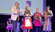 <a onclick="javascript:pageTracker._trackPageview('/downloads/wp-content/uploads/2026/09/Babička-roku-2026-Kladno-vyhlášení.jpg');"  href="https://www.rscr.cz/wp-content/uploads/2026/09/Babička-roku-2026-Kladno-vyhlášení.jpg"><img class="alignnone size-medium wp-image-29422" title="Babička roku 2026 Kladno vyhlášení" src="https://www.rscr.cz/wp-content/uploads/2026/09/Babička-roku-2026-Kladno-vyhlášení-300x252.jpg" alt="" width="300" height="252" />&hellip;</a>
V zaplněném sále Kina Sokol Kladno proběhla současně hned dvě krajská kola Babičky roku 2026.